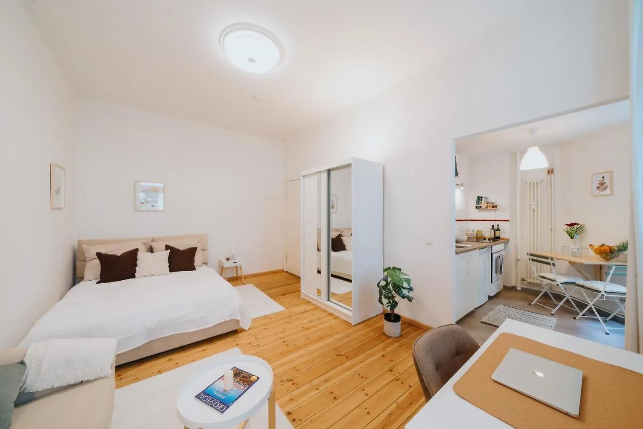 Cozy Home In Berlin Schoneberg - Perfect & Quiet Location Apartmán